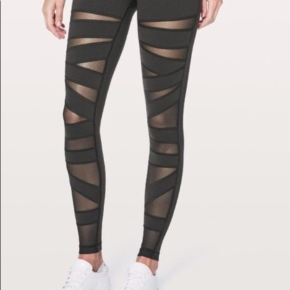 Lululemon zig zag mesh leggings- Size 4